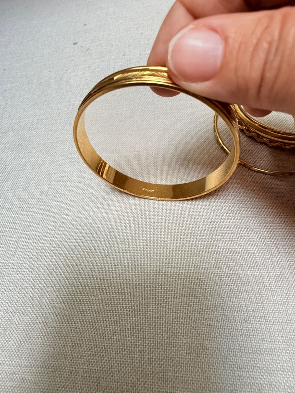 Vintage Monet Gold Tone Bangle Bracelet Set - Picture 5 of 8